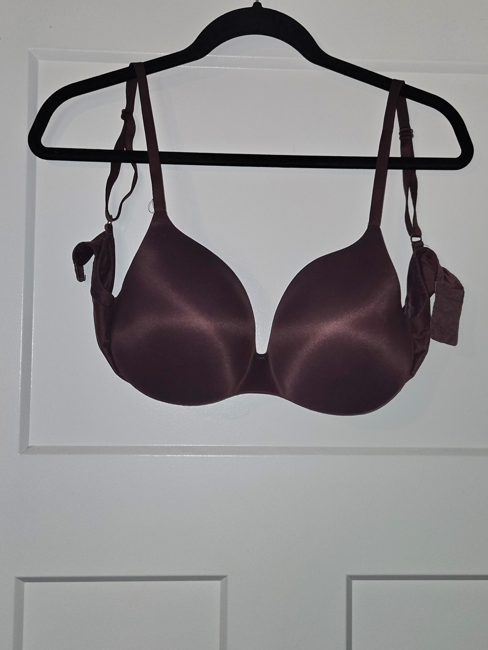 Auden Smooth Molded Bra in Burgundy